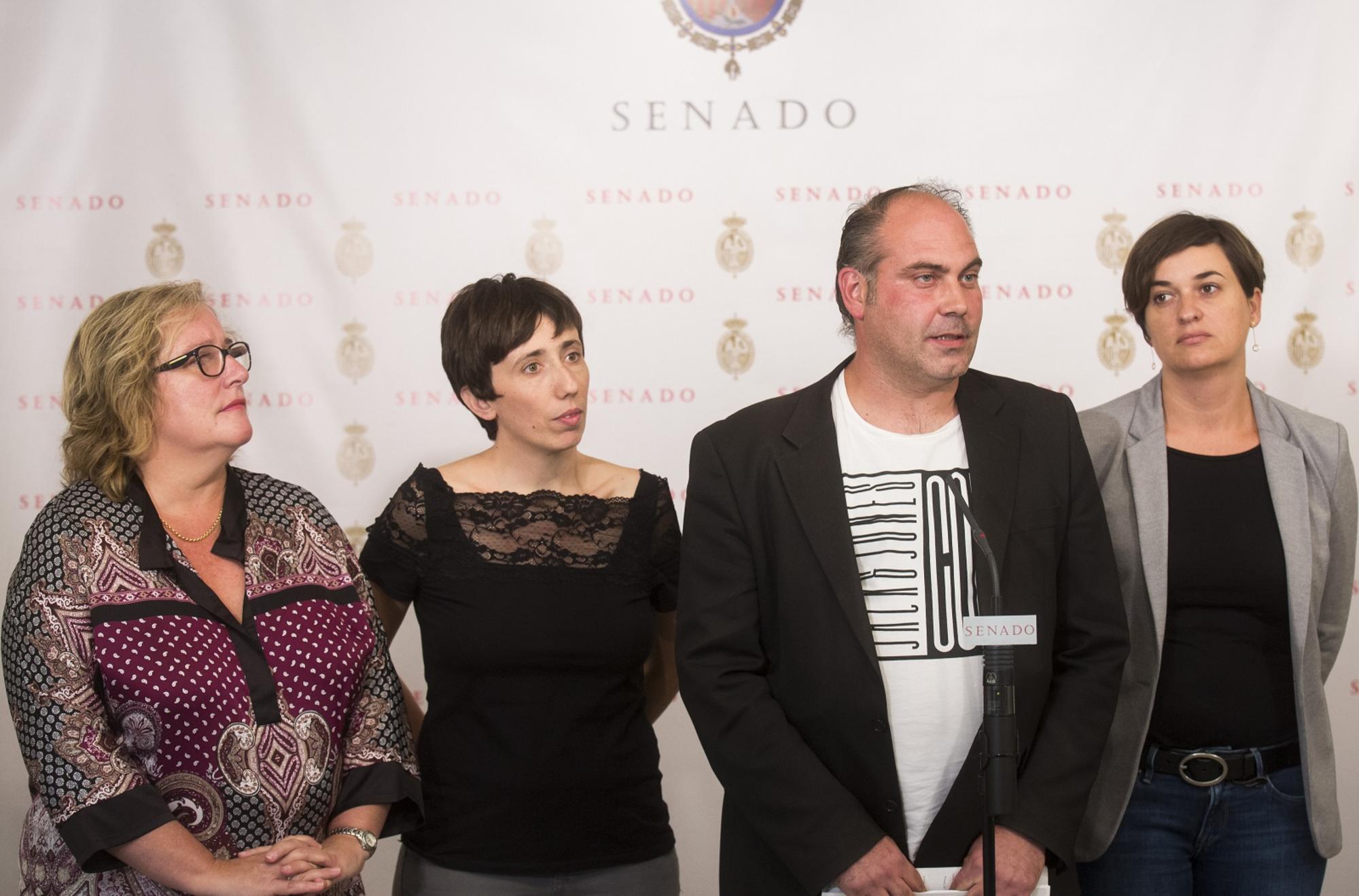 Rueda de prensa en el Senado Coromera