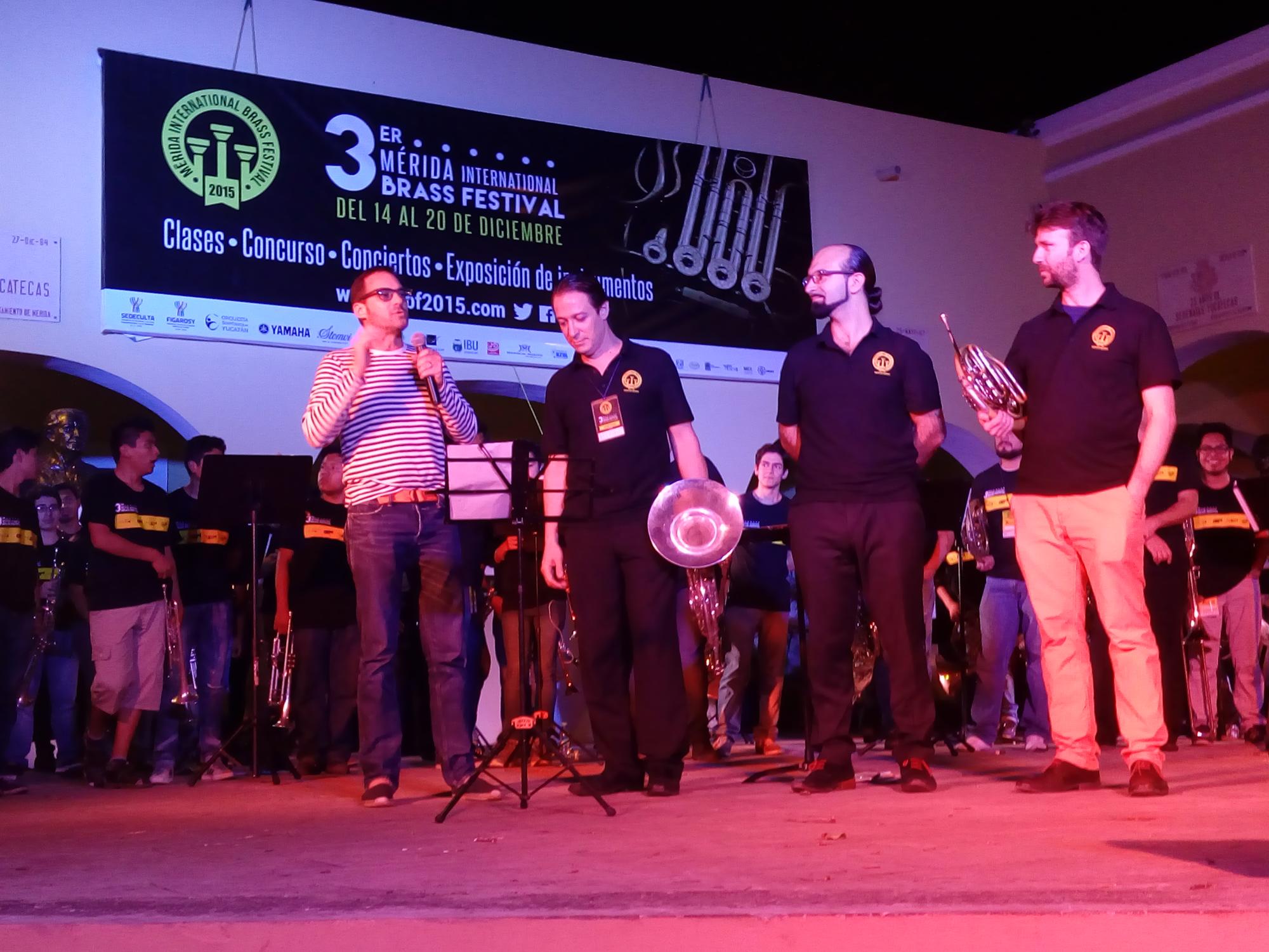 Presentación en el parque Santa Lucía durante la tercera edición del Festival Internacional de Metales de Mérida (Yucatán, México)