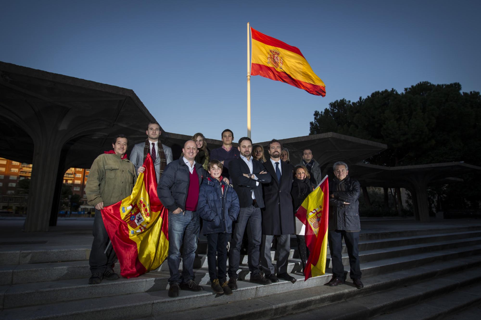 Santiago Abascal con banderas españolas
