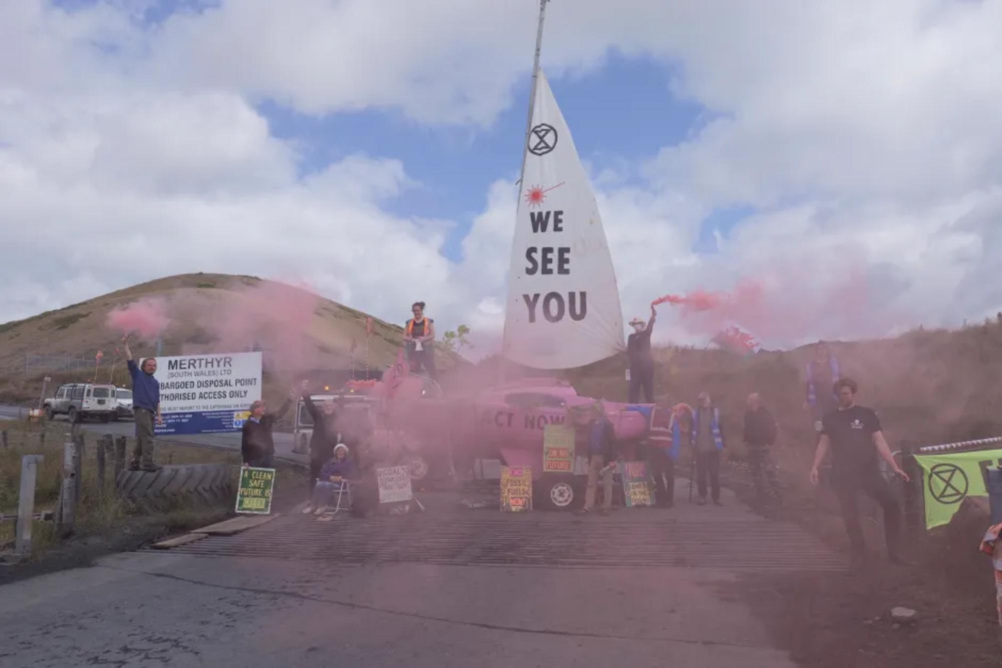 Extinction Rebellion uk mina
