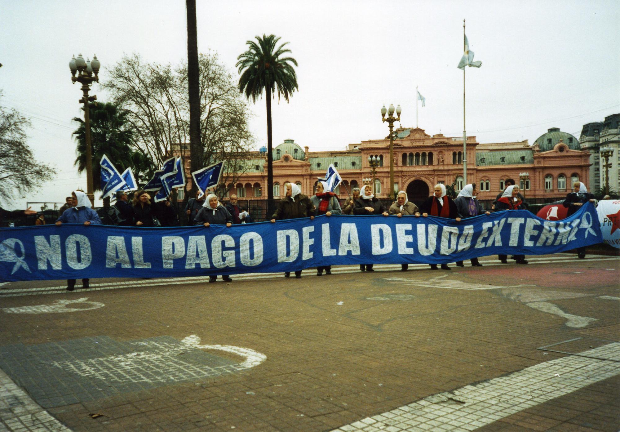 Madres Plaza de Mayo deuda no pago