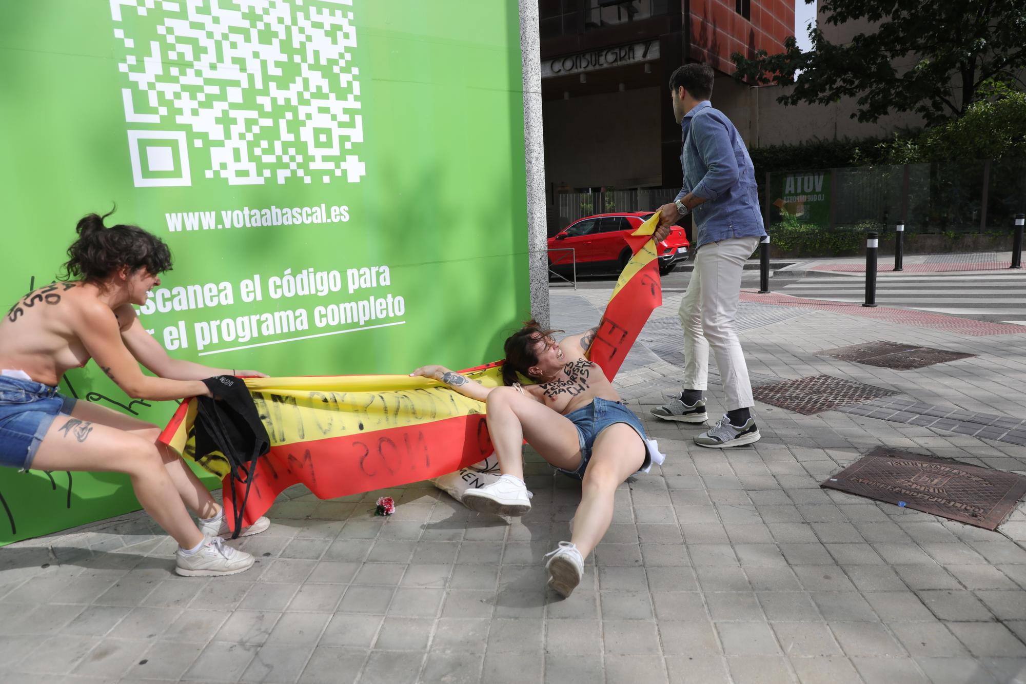 Acción Femen Vox - 1