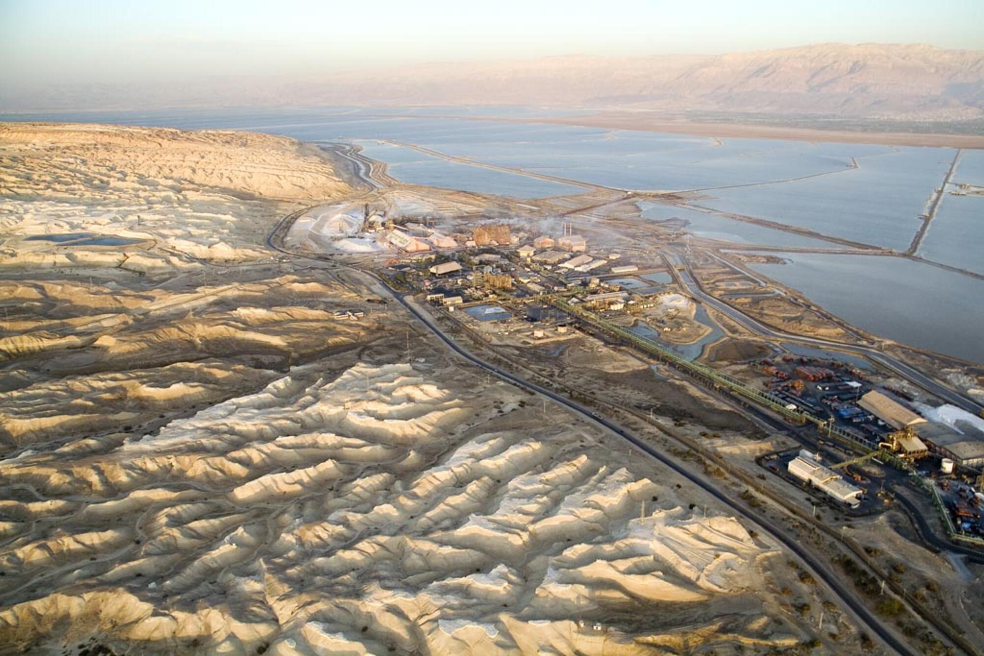 Instalaciones de ICL en el Mar Muerto.