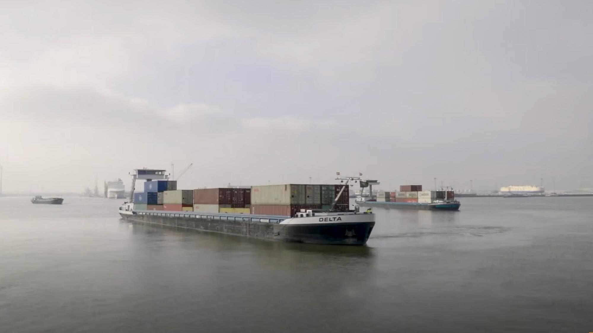 Barcos estrecho de Ormuz