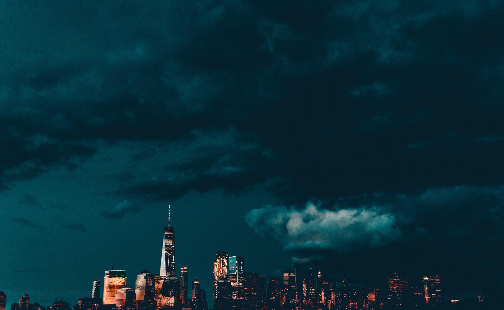 Amenaza de tormenta en ciudad