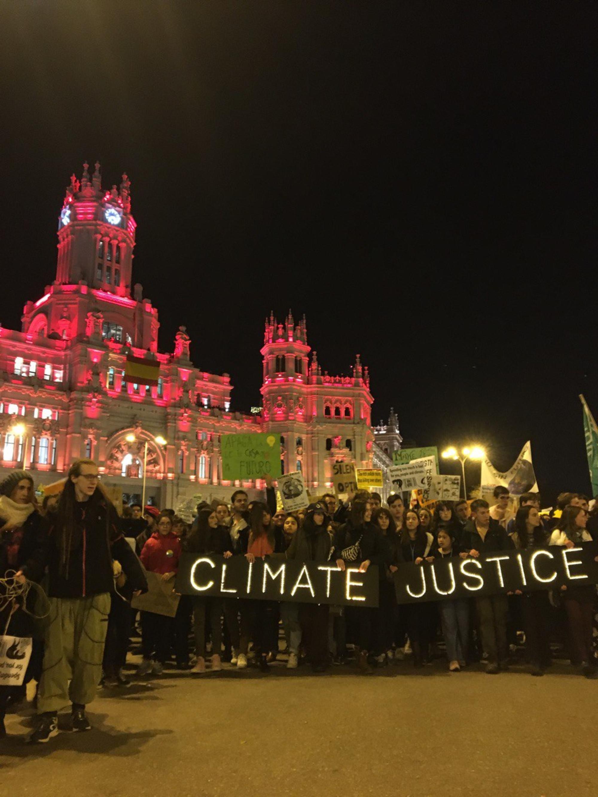 Manifestación por la justicia climática en Cibeles, Madrid, durante la COP25.
