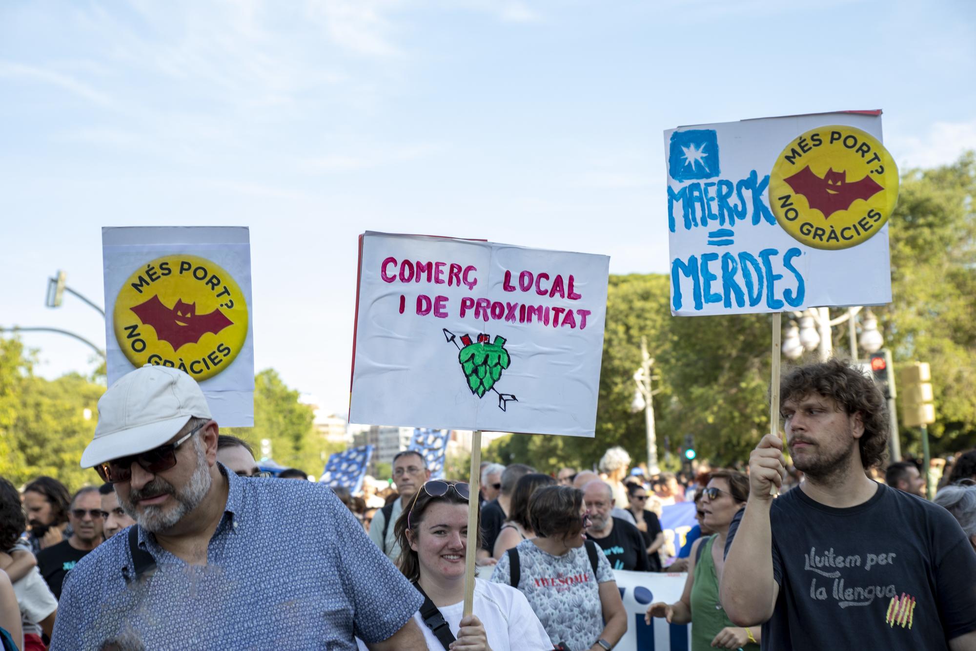 Manifestación contra la ampliación puerto de València - 10