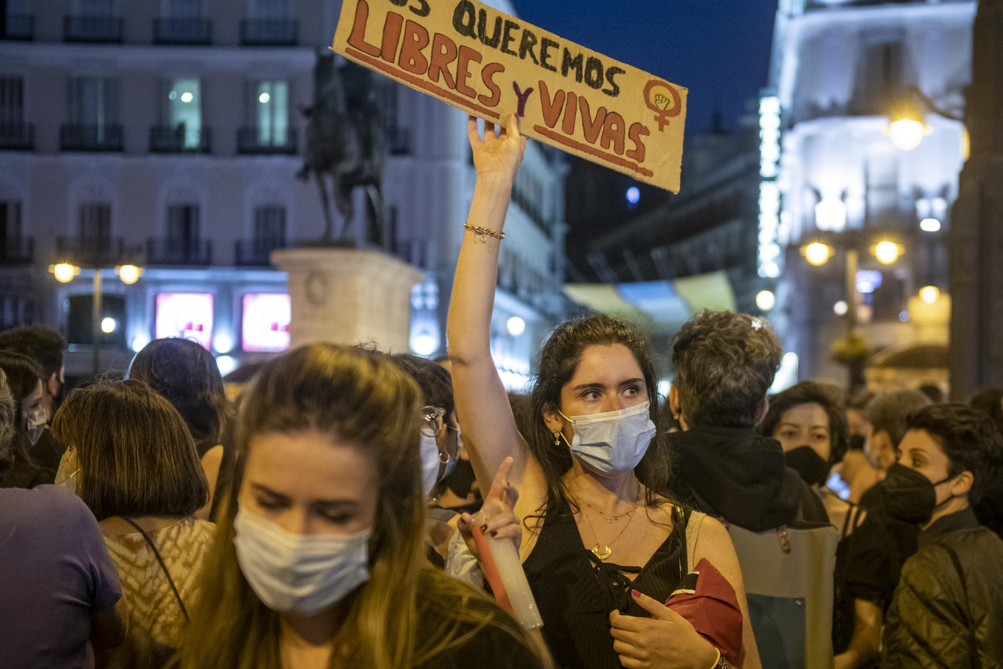 Concentración feminista en Madrid en protesta por los  asesinatos machistas - 6