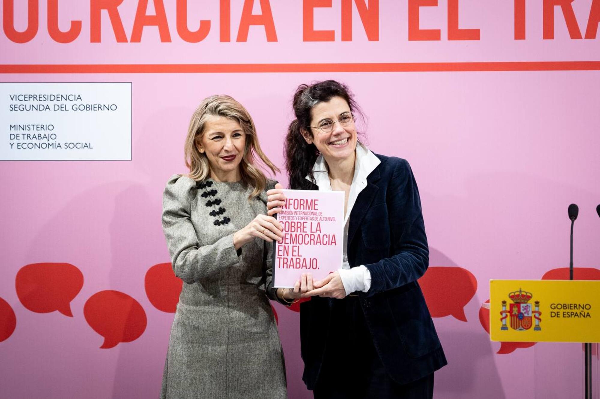 presentación informe democracia trabajo yolanda diaz