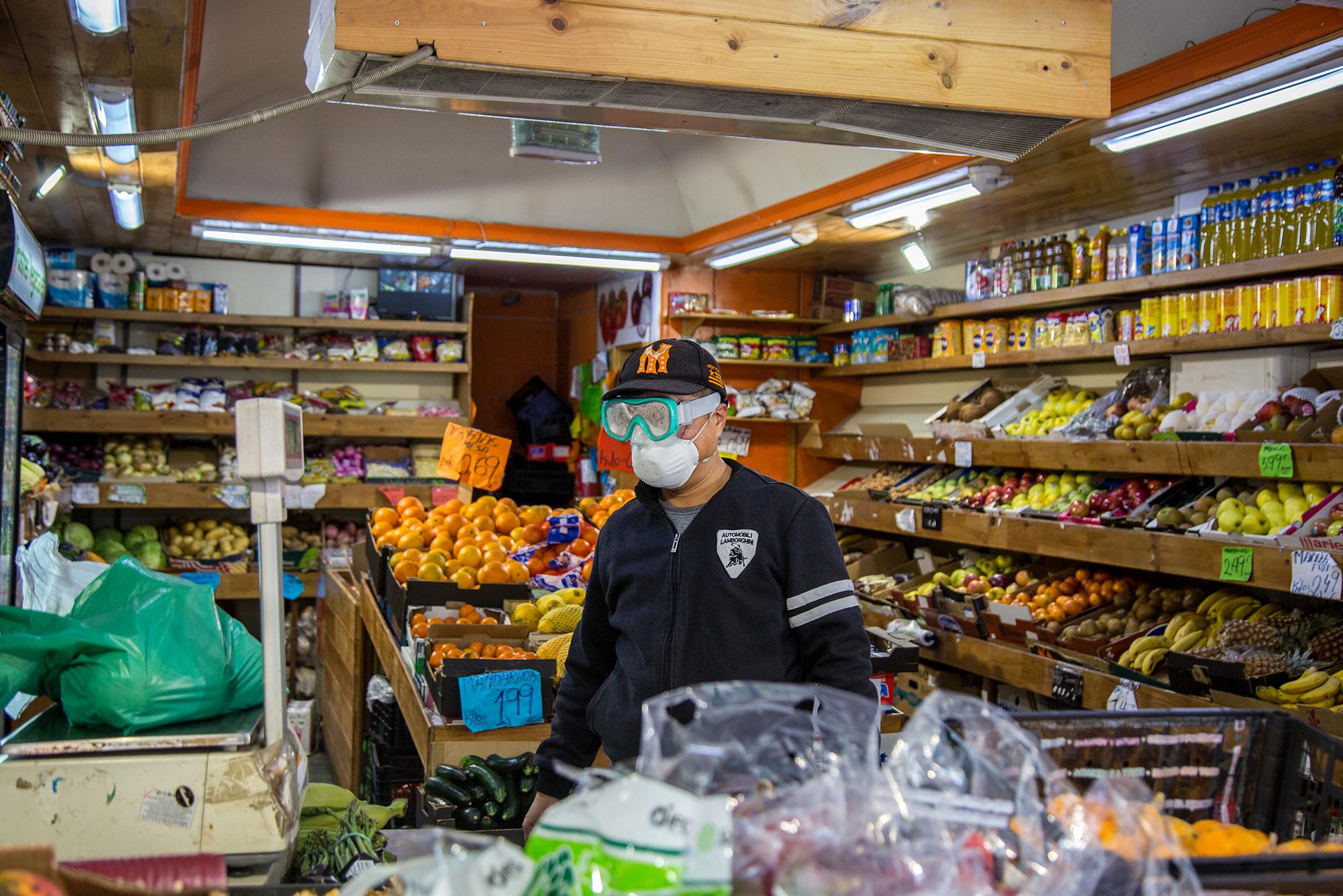 Trabajador fruteria coronavirus