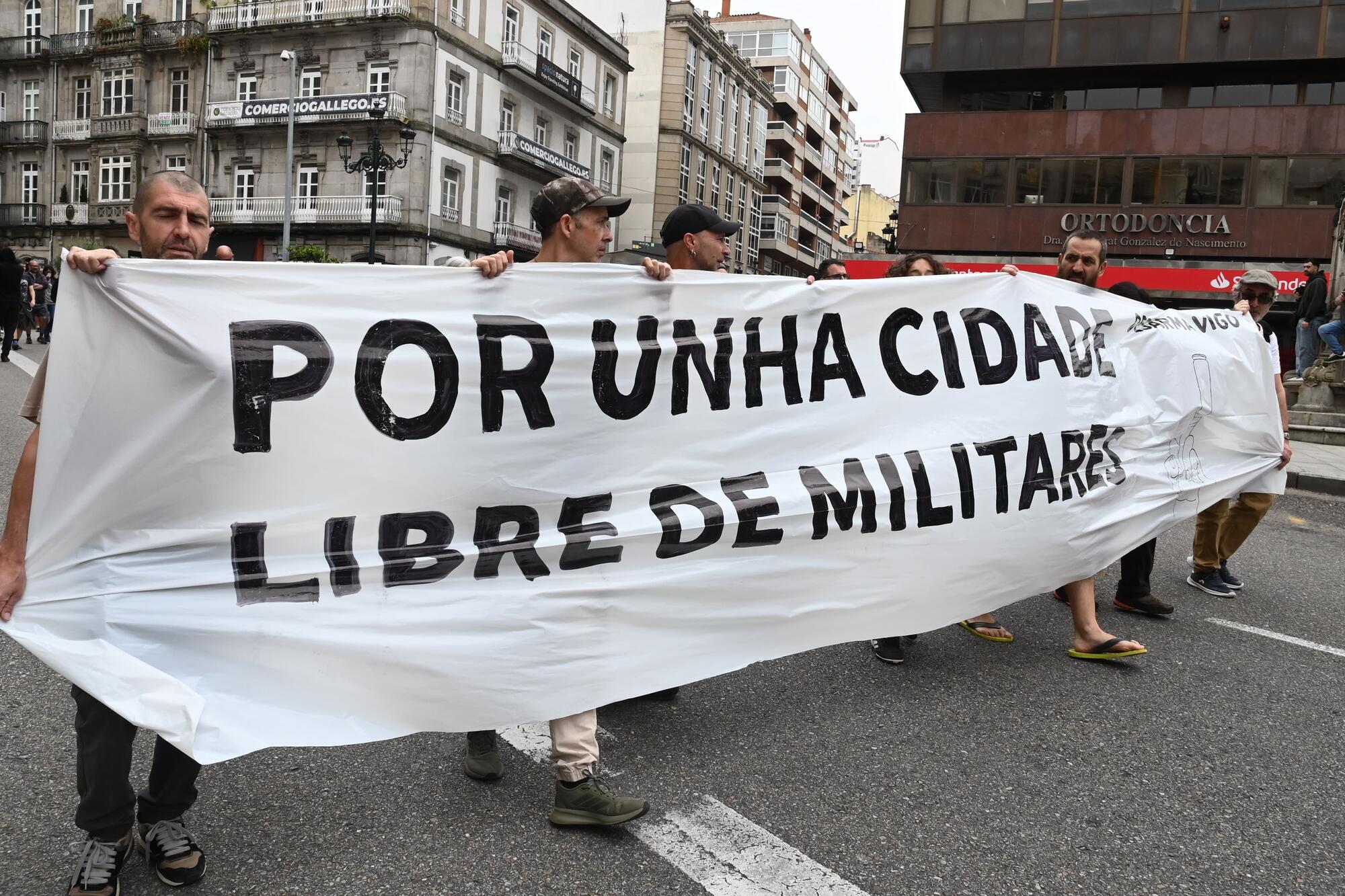 Manifestación Fuerzas Armadas - Vigo 30/05/2026 - 39