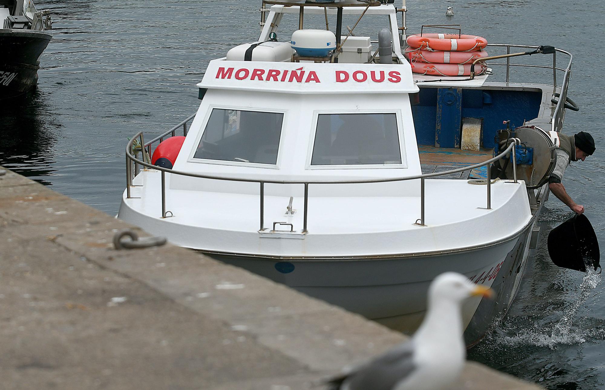 Barco no porto de Vigo