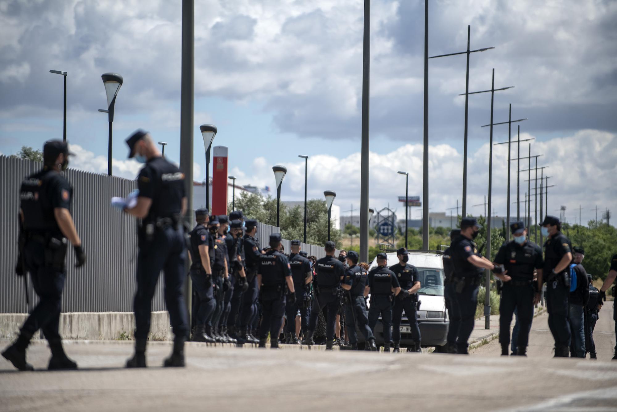 Rebelión por el Clima bloquea la sede de Repsol en Móstoles - 16