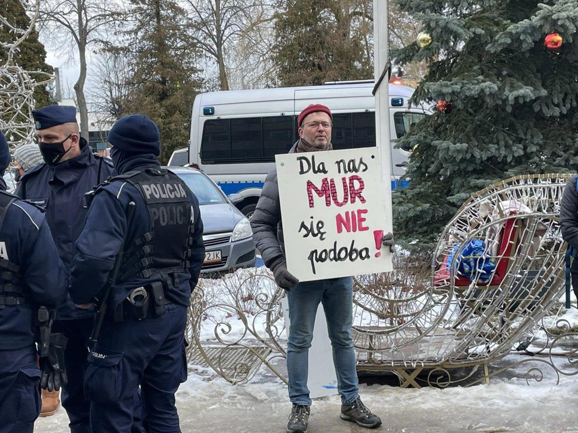 Protestas muro Polonia Bielorrusia 1