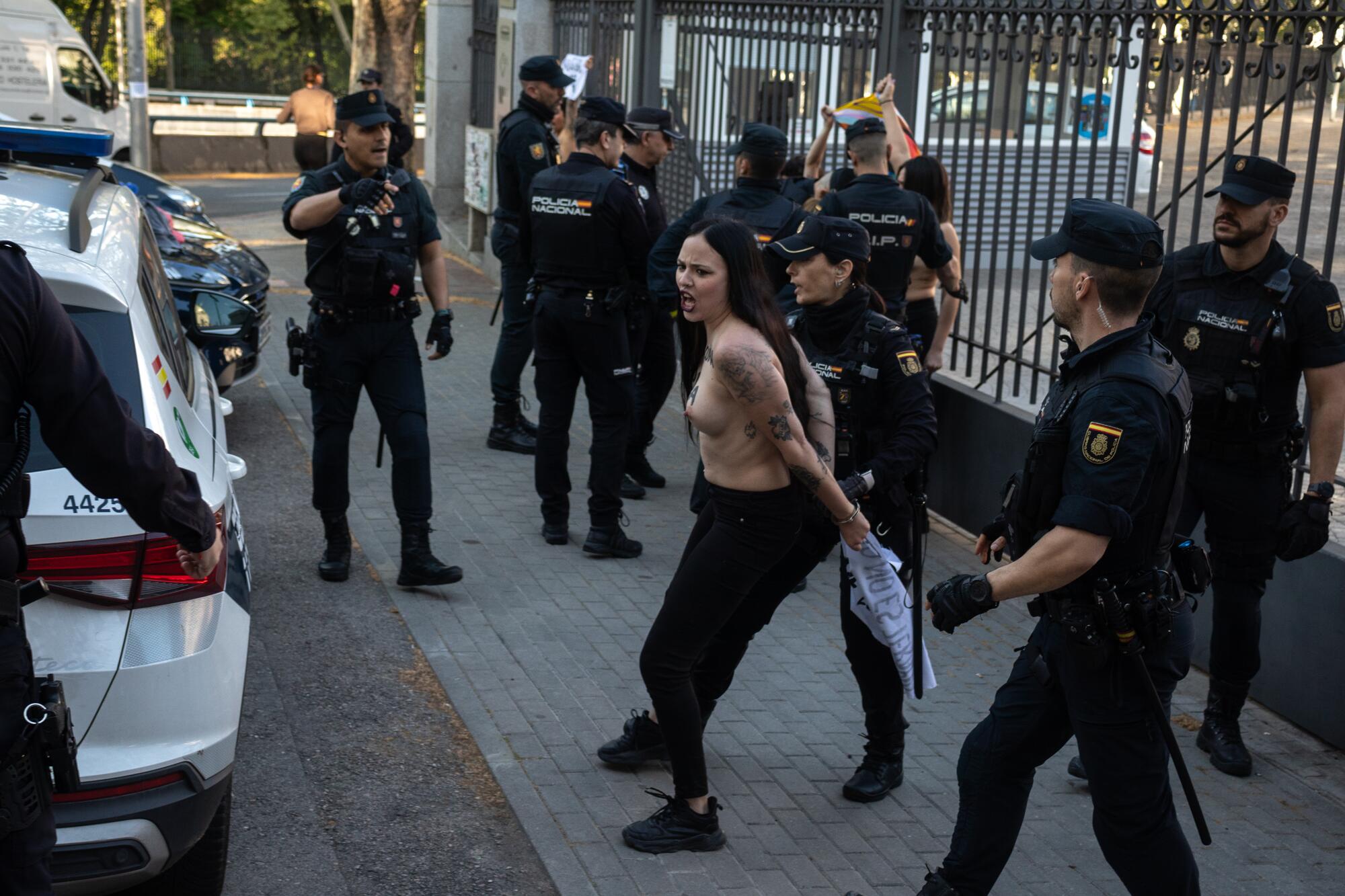 Femen terapias conversión NO USAR 2