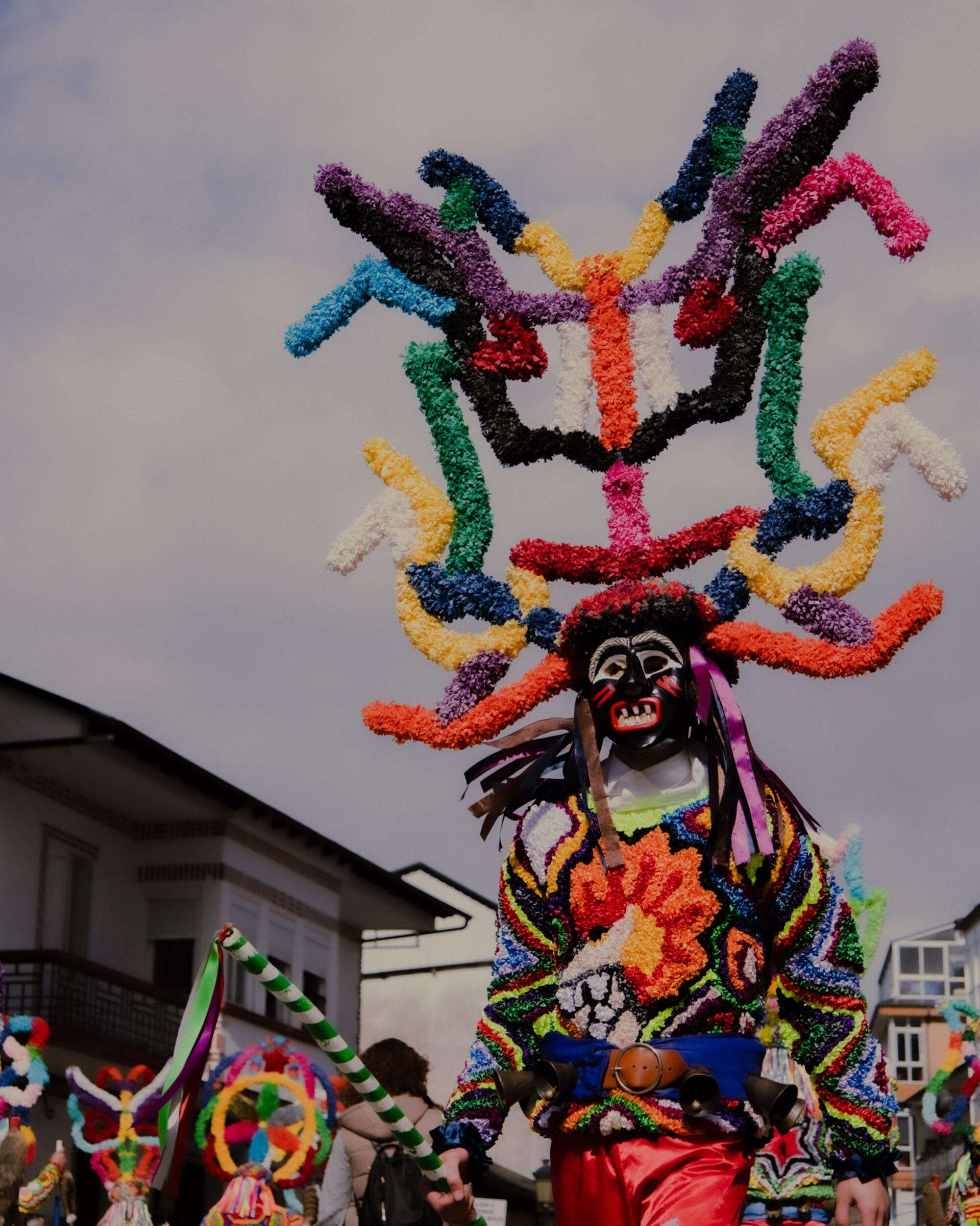 Máscaras ancestrais e entroidos tradicionais no encontro senlleiro da mascarada ibérica - 1