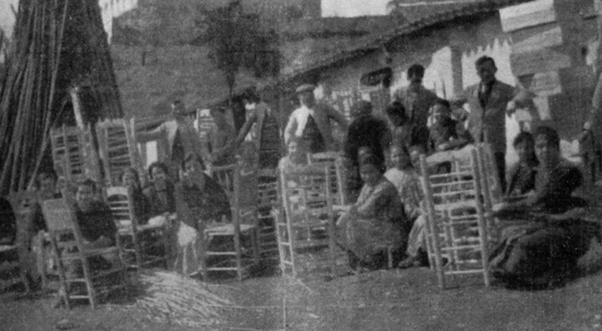 Trabajadoras del sindicato de la fábrica de sillas "López-Cepero". 