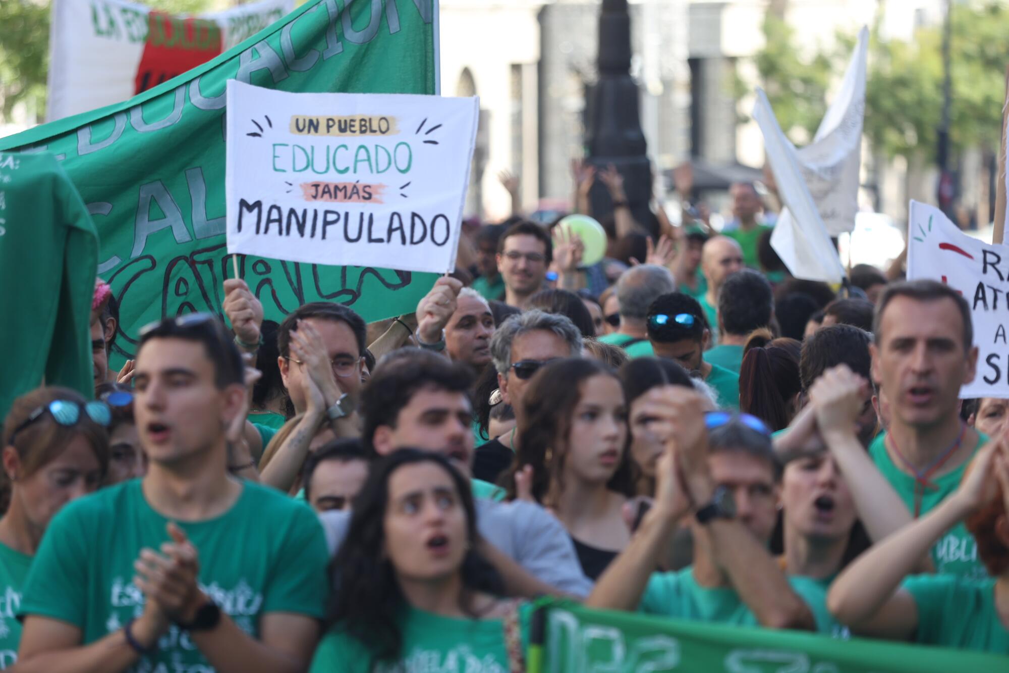 Concentración frente a la Consejería de Educación.