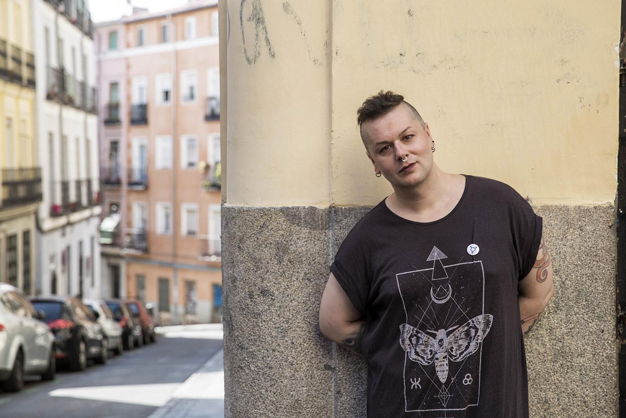 Álex Portero presenta su nuevo poemario, 'La habitación de las ahogadas'