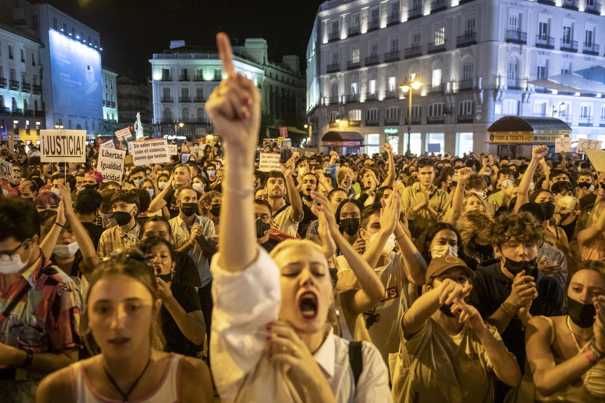 Que una mentira no calle tu verdad. Concentración en Madrid contra las agresiones homófobas. - 9