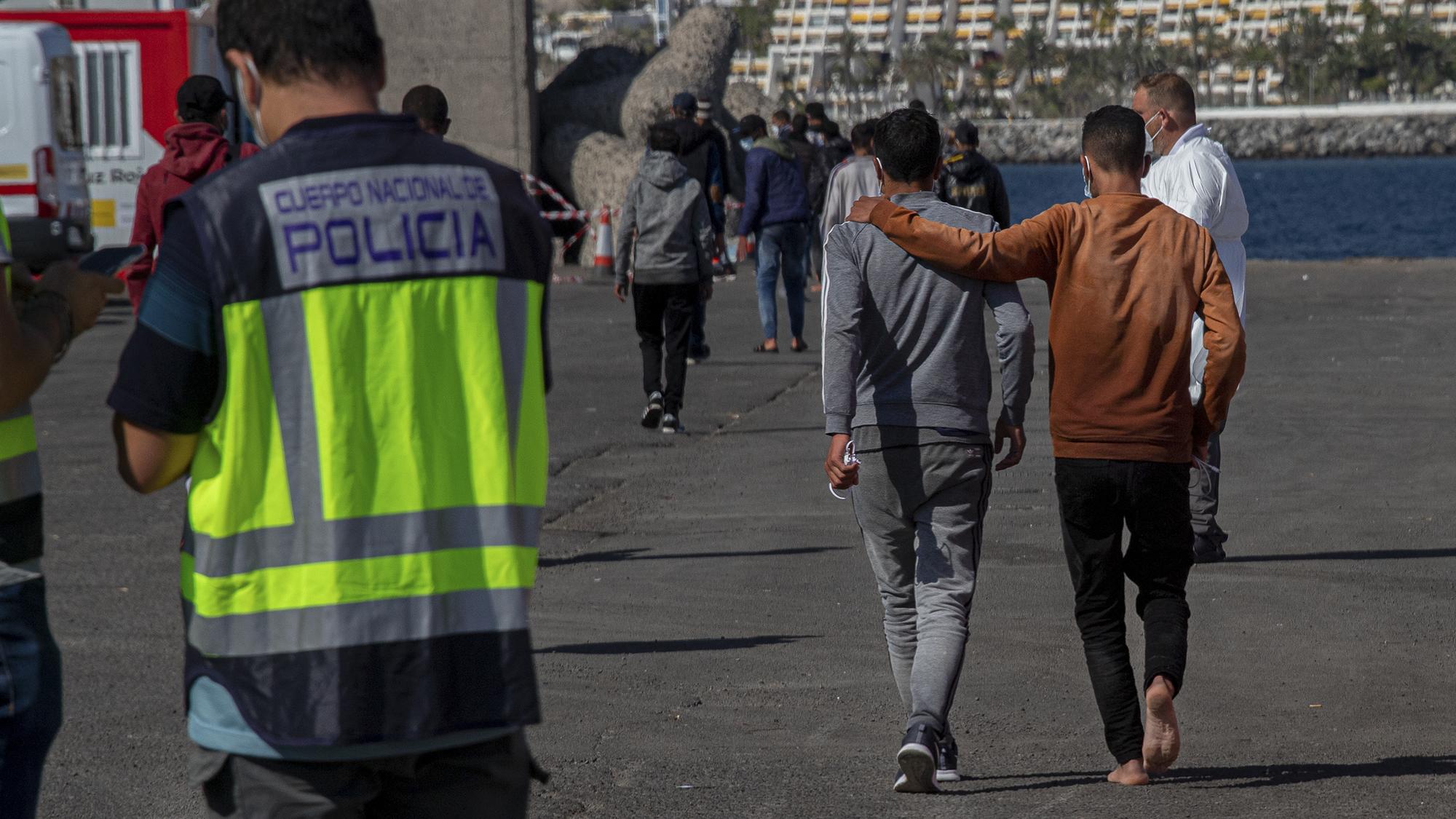 Muelle de Arguineguín, crisis migratoria en Canarias