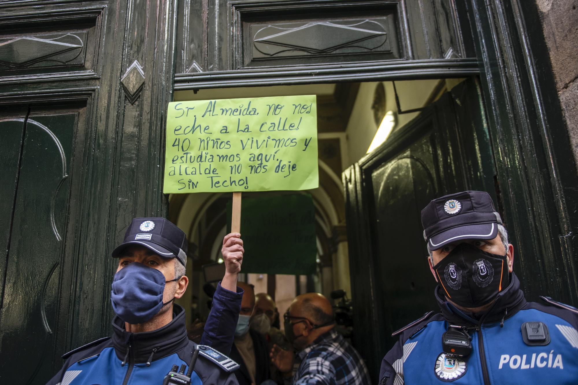 Parado el desalojo de un edificio en Malasaña, el antiguo Palacio de la Infanta Carlota - 1