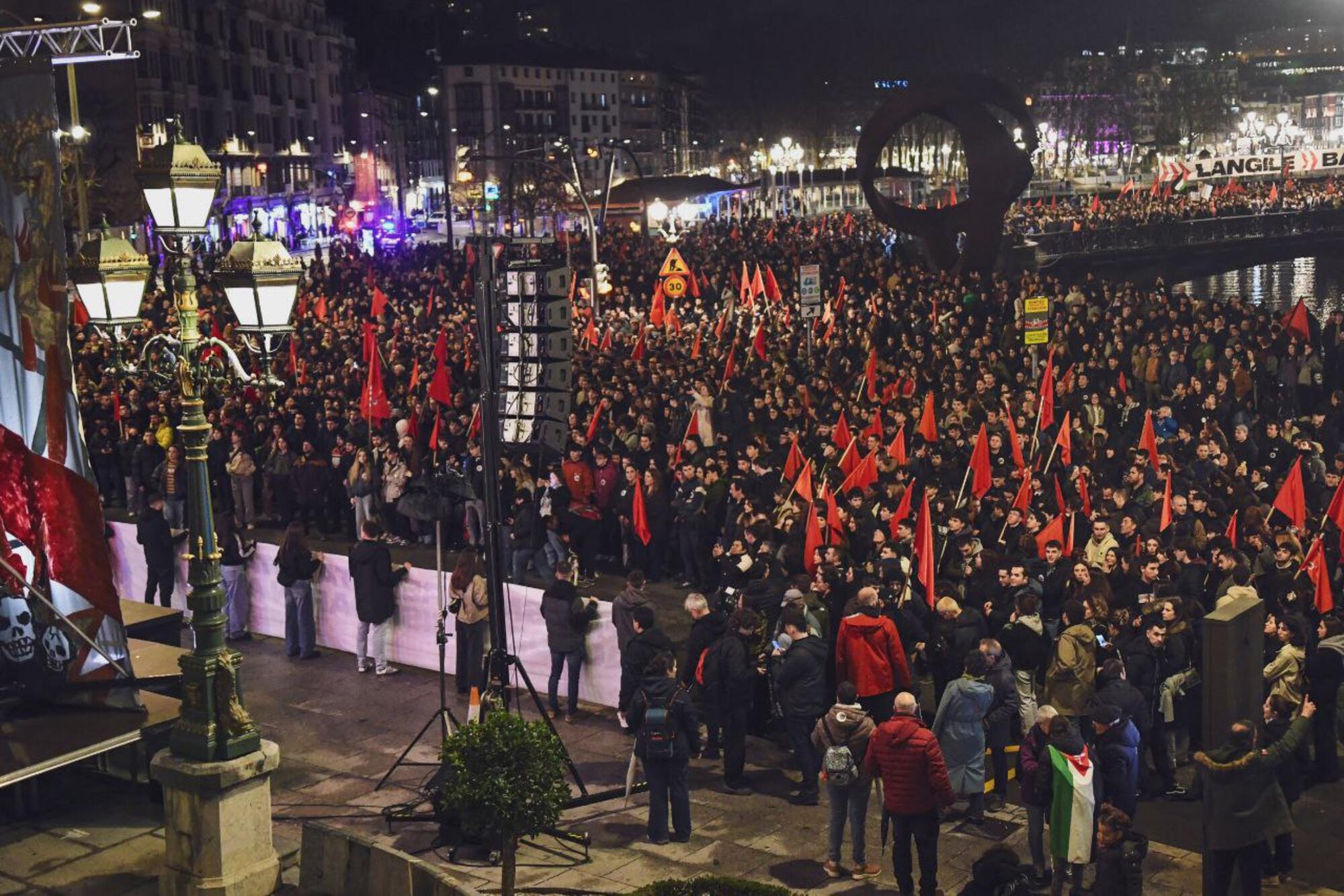 Contra el fascismo, ni un paso atrás: las juventudes socialistas de Euskal Herria convocan marchas en Iruñea y Bilbo - 14