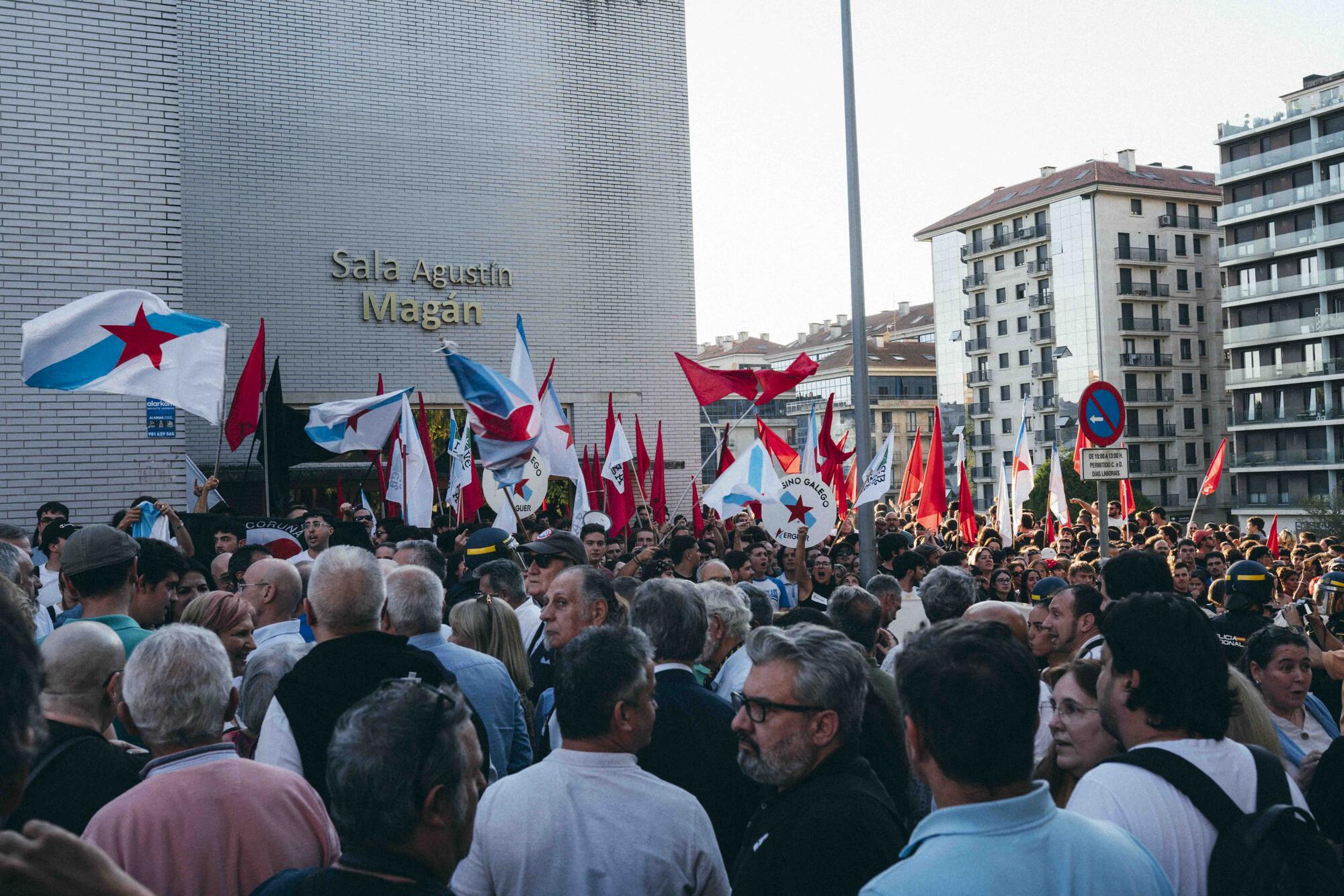 Boicot al mitin Vox en Santiago de Compostela - 55