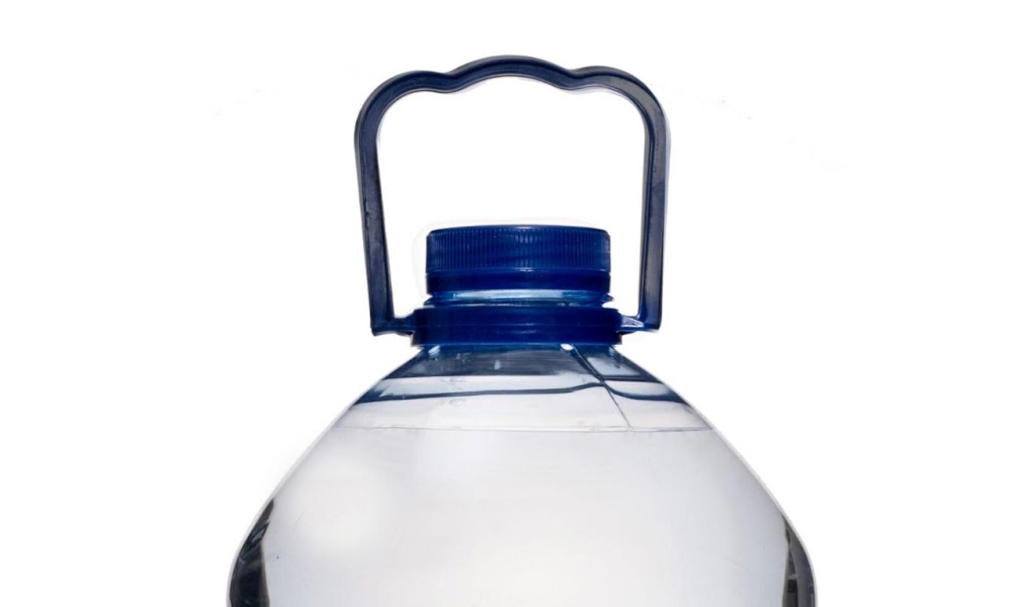Botella agua mineral