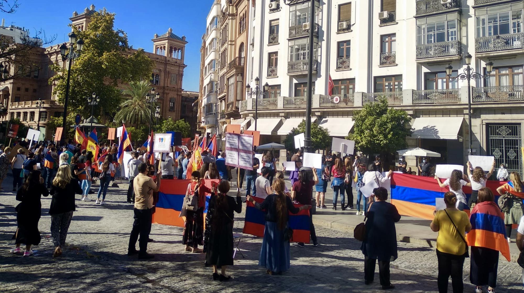 Manifestación diáspora armenia en Sevilla 2