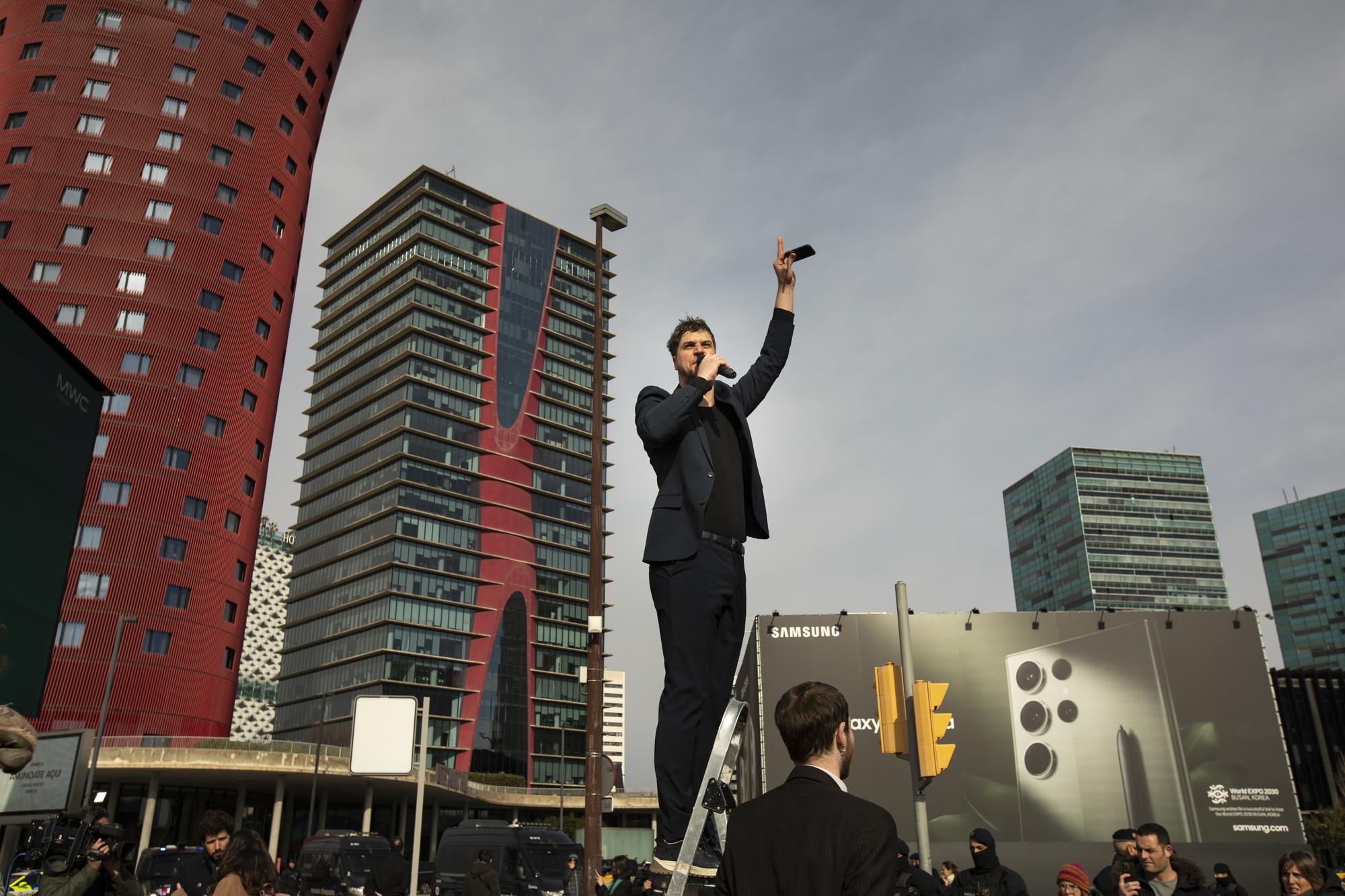 Performance de denuncia en el Mobile World Congress (Autoría: SETEM Catalunya y Dies d'Agost)