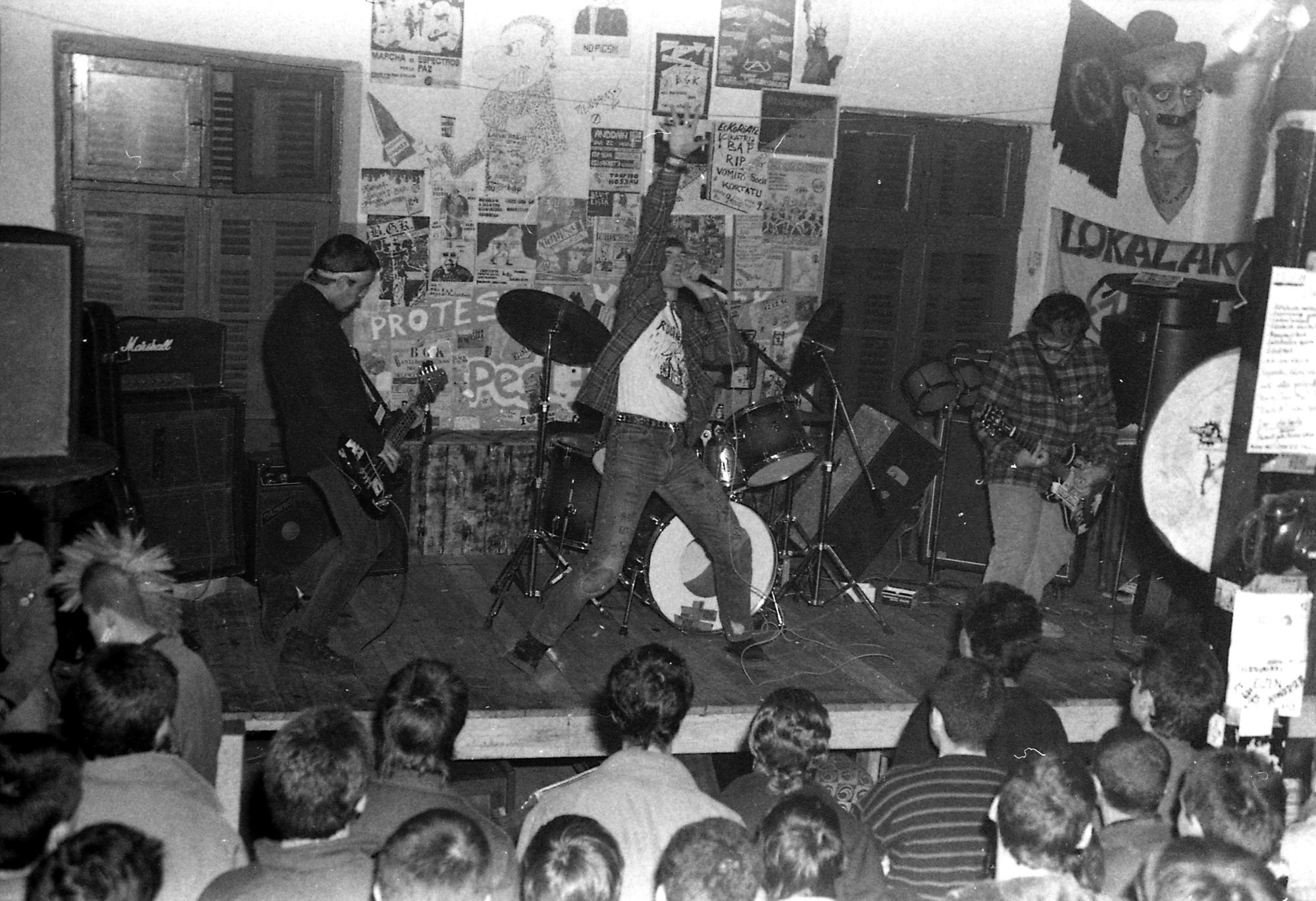 Ruido de Rabia, en concierto en Andoain en 1986