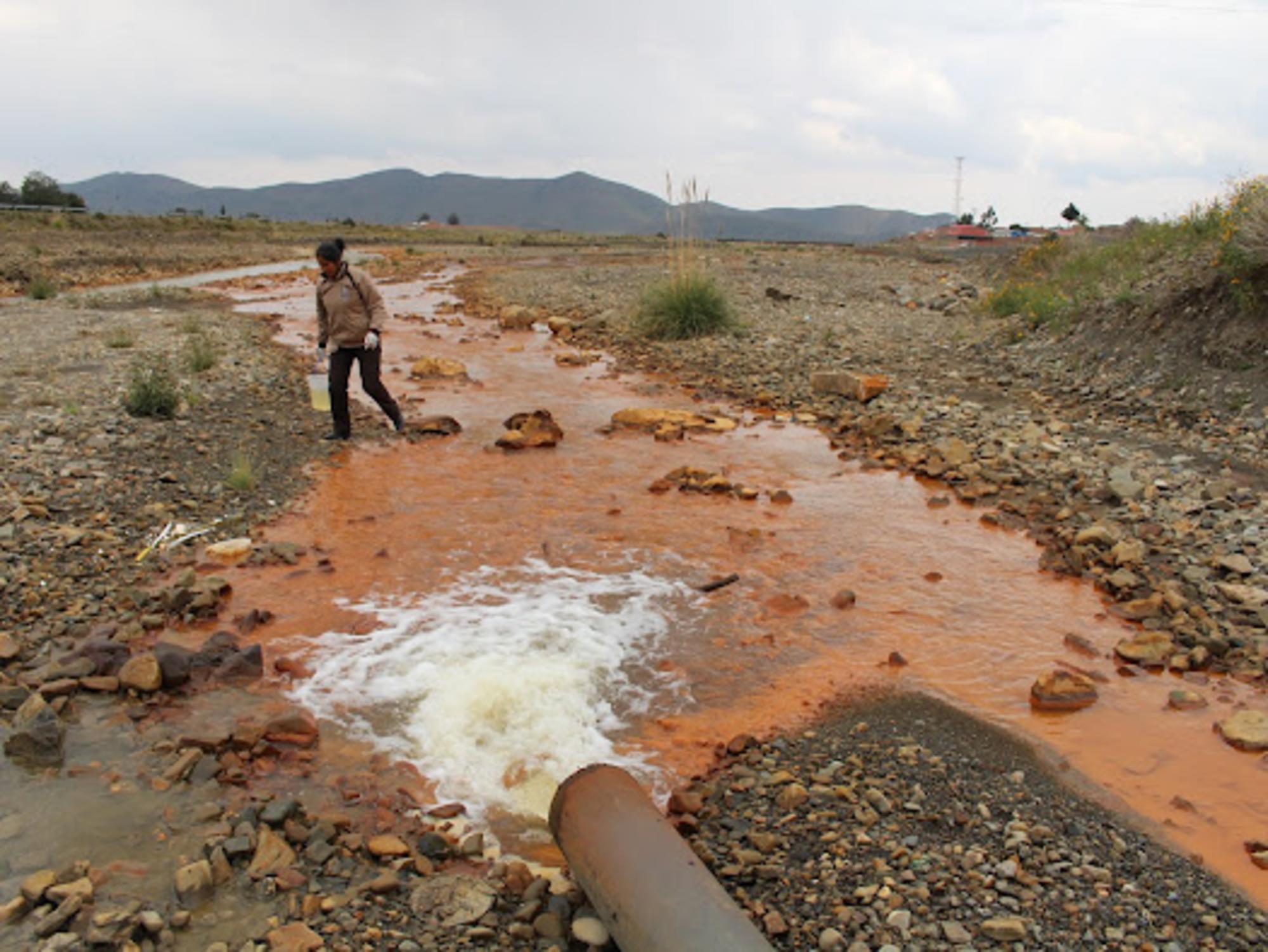 desagüe minero lago Poopó contaminación minería