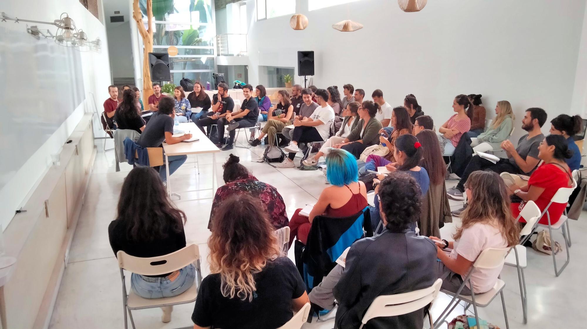 Sesión de la Escuela de Activismo (Autoría: Escuela de Activismo Económico)