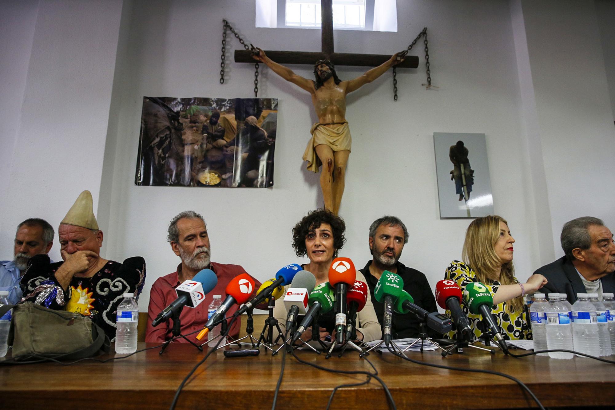 Willy Toledo en la rueda de prensa por su juicio