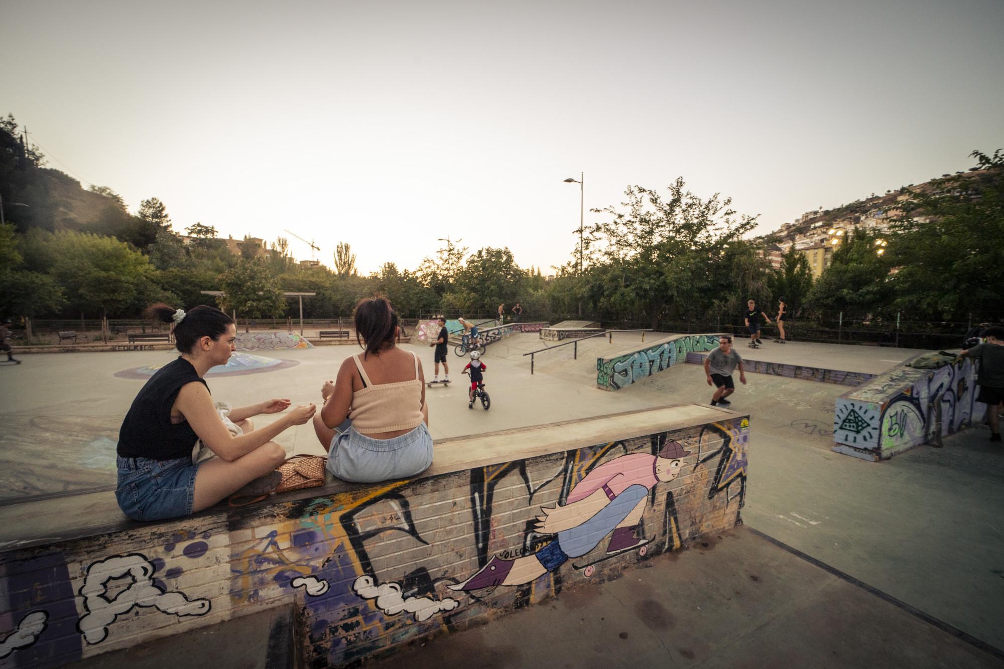 Skaters en el skatepark Bola de Oro, Granada - 6