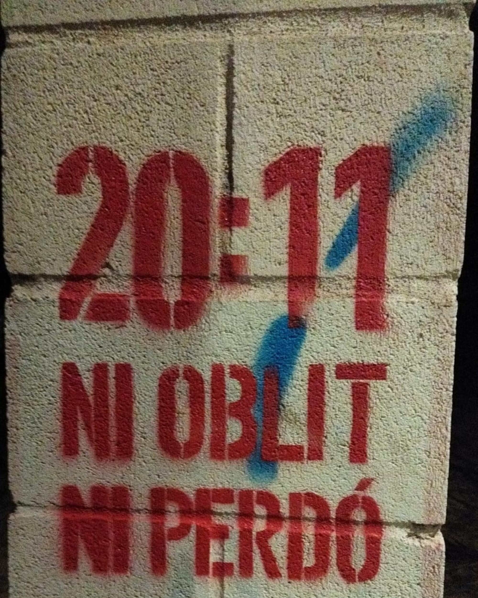 20:11 Ni Oblit ni perdó Dana València