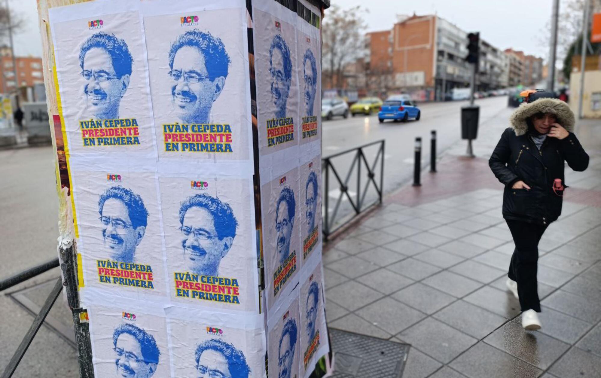 Carteles de Iván Cepeda en Oporto (Madrid) 1