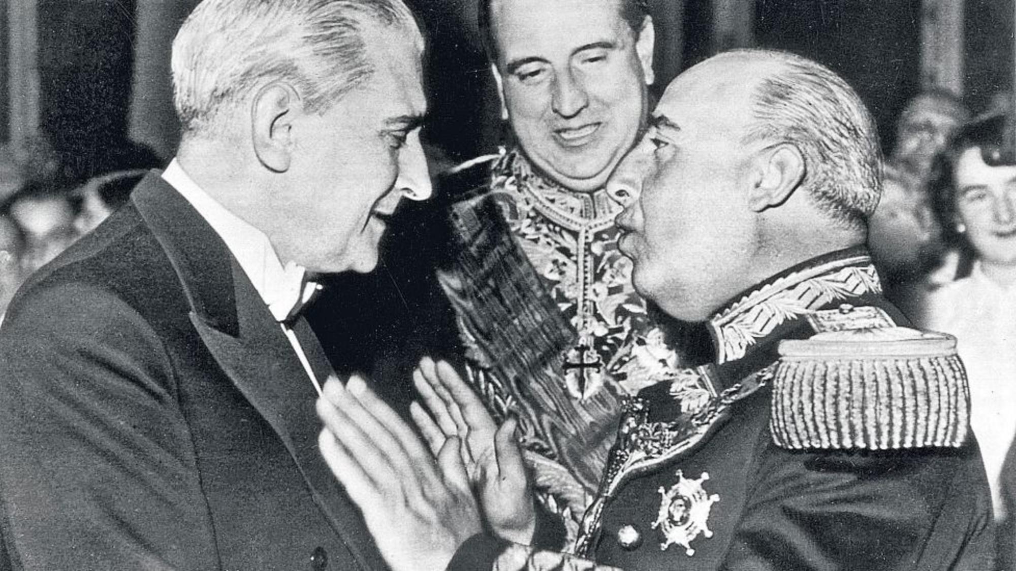 Franco, Oliveira Salazar y el ministro Martín Artajo en 1949