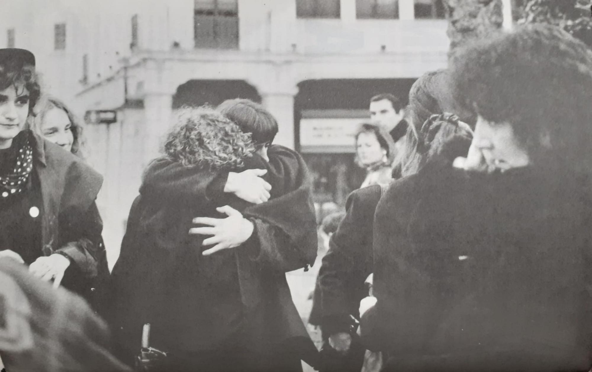 Mujeres de Negro Mérida Abrazo