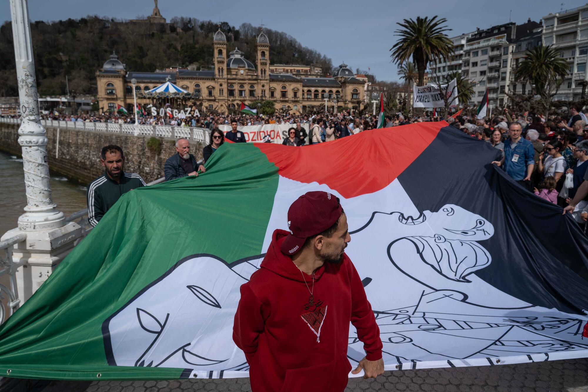 Manifestación en Donostia contra el genocidio de Israel en Palestina - 1