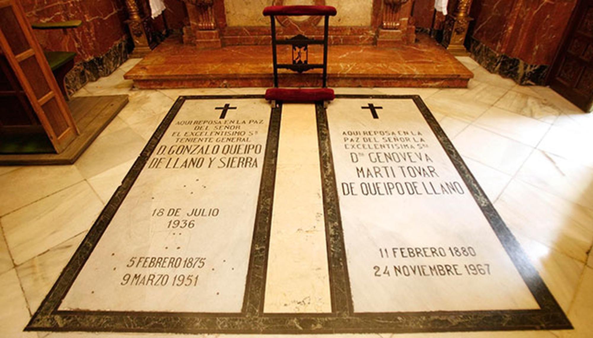 Tumbas de Queipo y su esposa en la Basílica de la Macarena