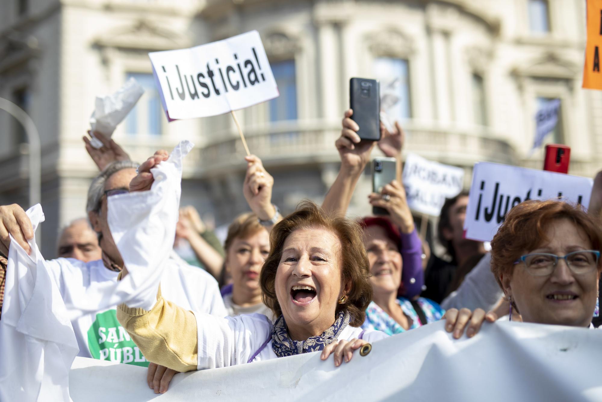 Manifestación por la Sanidad Pública en Madrid - 7