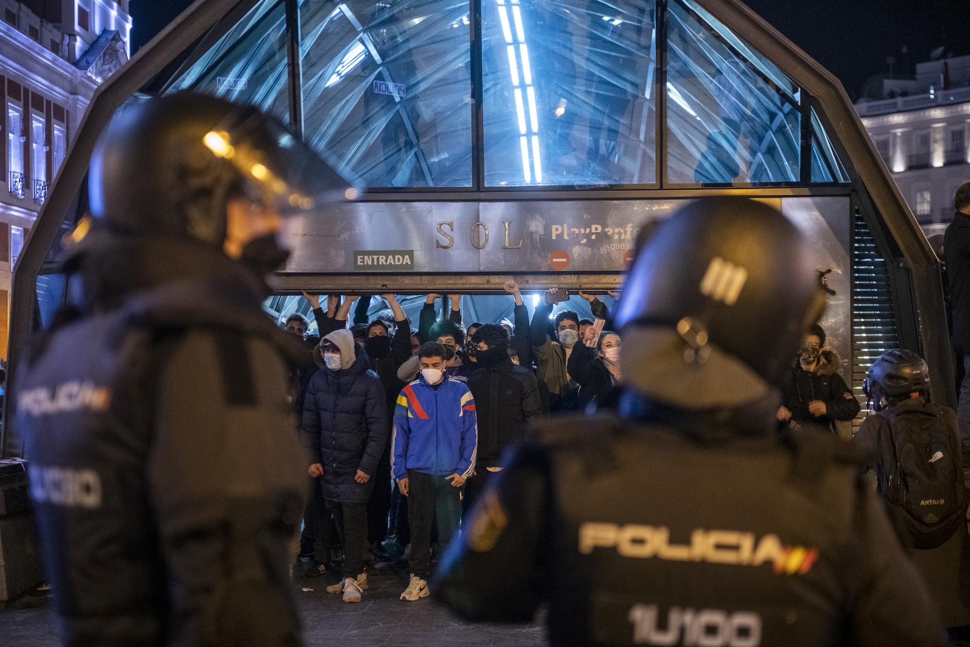 Manifestación en Madrid contra el encarcelamiento del rapero Pablo Hasél. - 17