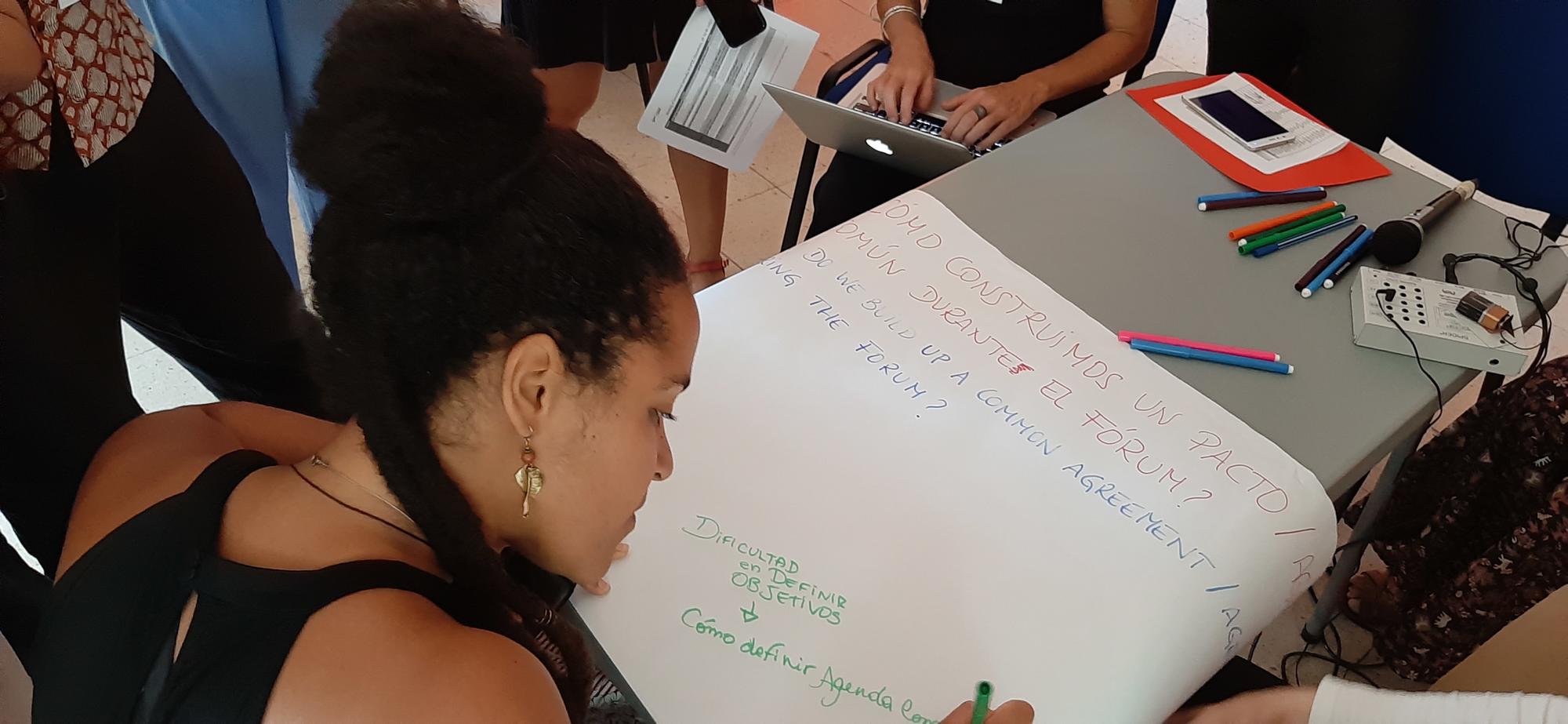 Los representantes de una trentena de redes internacionales durante el encuentro de julio preparatorio del FSMET 2020