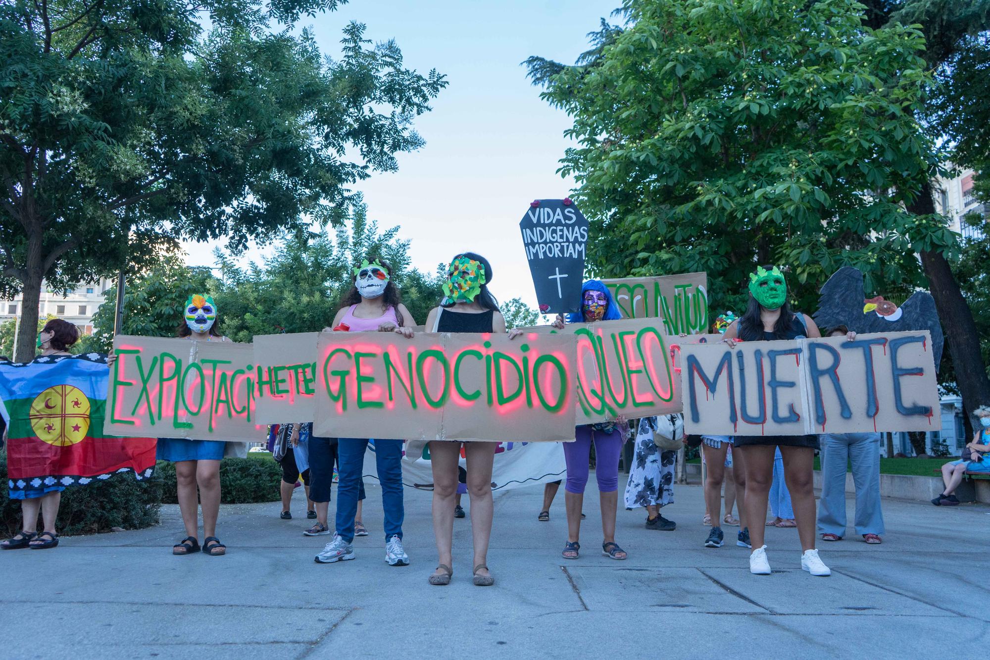 Acción antirracista Colón en llamas 2