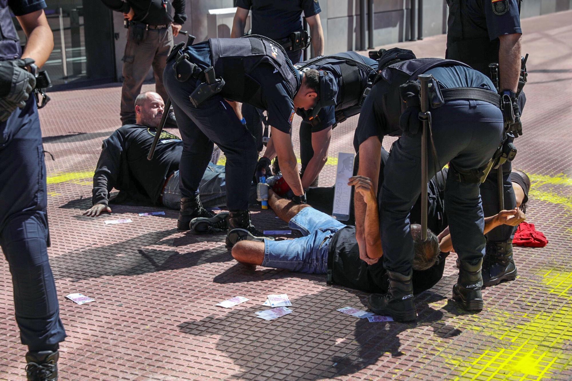 Acción antimilitarista en Feindef 2