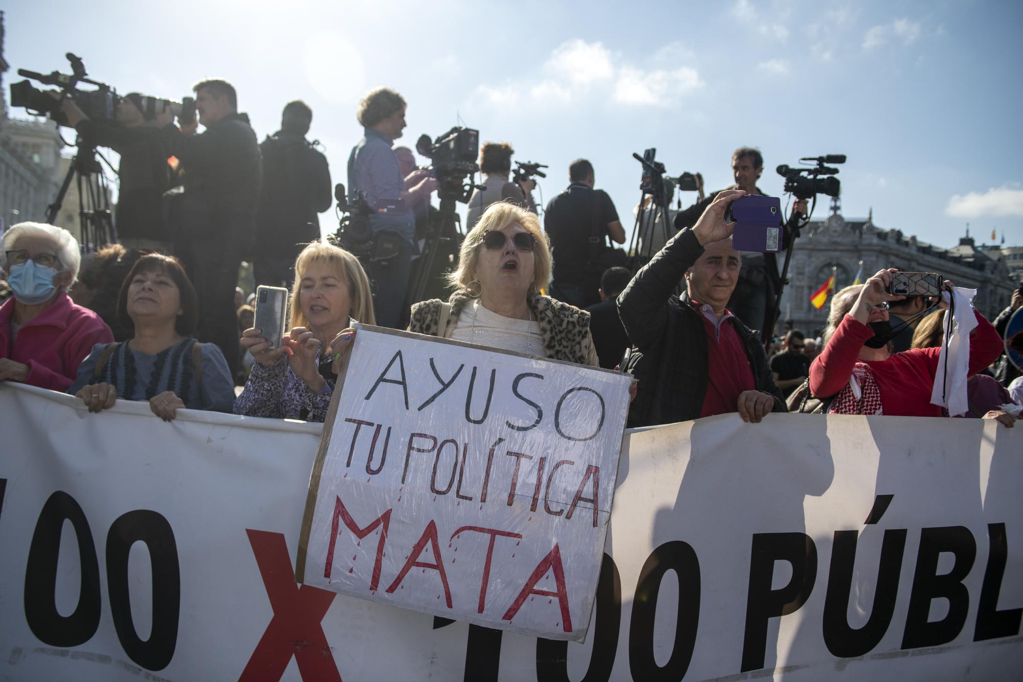 Manifestación por la Sanidad Pública en Madrid - 23