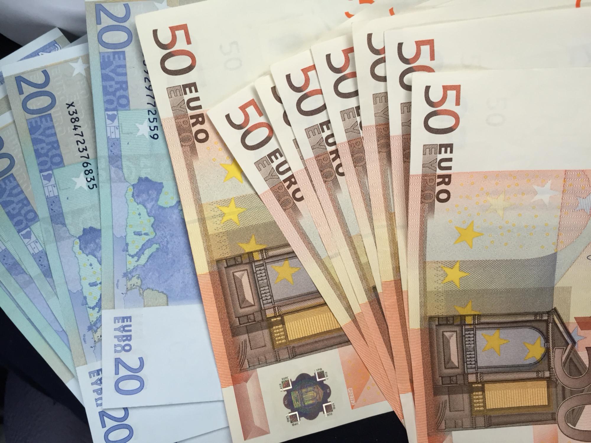 Billetes de 50 y 20 euros 