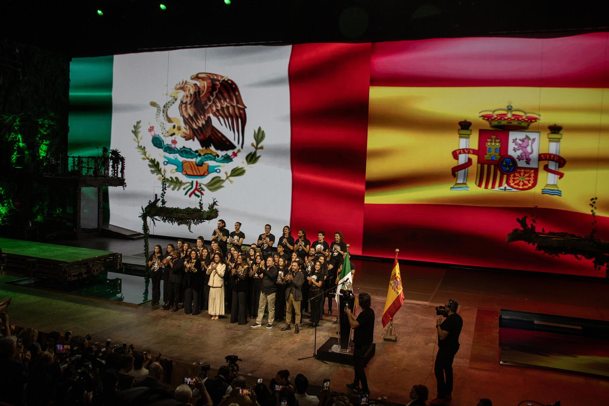 Ayuso México - 15